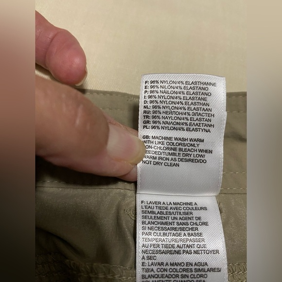 The North Face Woman’s Khaki Tan Hiking Shorts Size 2.  Quick Dry Fabric. - Picture 7 of 14